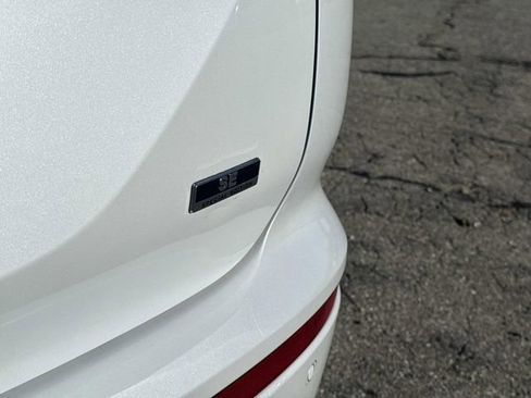 Used 2023 Mitsubishi Outlander SE image 6