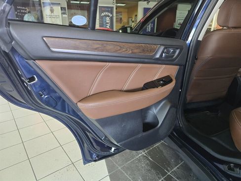 Used 2018 Subaru Outback 3.6R Touring image 10