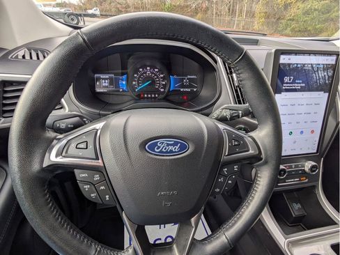 Certified 2024 Ford Edge SEL image 17