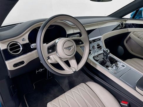 Used 2024 Bentley Continental GT image 10