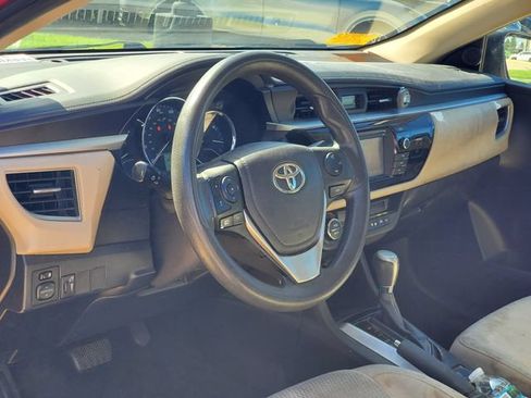 Used 2016 Toyota Corolla LE FWD image 4
