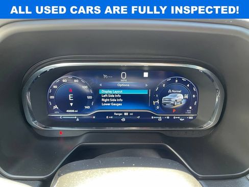 Used 2023 Chevrolet Suburban Z71 AWD/4WD image 29