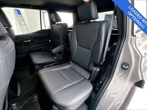 Used 2025 Lexus GX 550 image 34