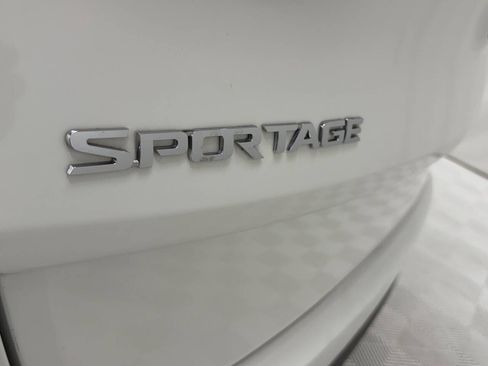 Used 2017 Kia Sportage EX image 27