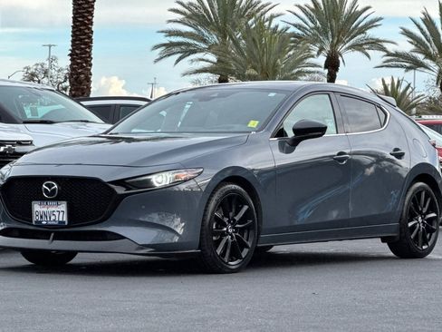 Used 2021 MAZDA MAZDA3 Hatchback w/Premium Plus Pkg image 7