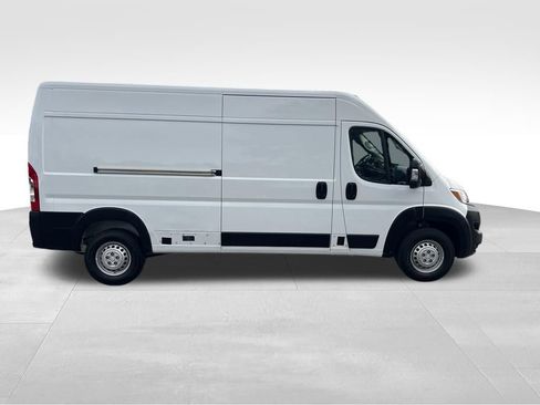 Used 2026 RAM ProMaster 2500 w/ Convenience Group FWD image 8