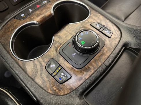 Used 2020 GMC Acadia Denali AWD/4WD image 19