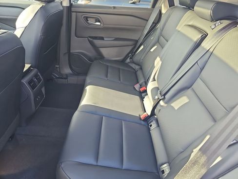 Used 2026 Nissan Rogue SV w/ SV Premium Package image 27