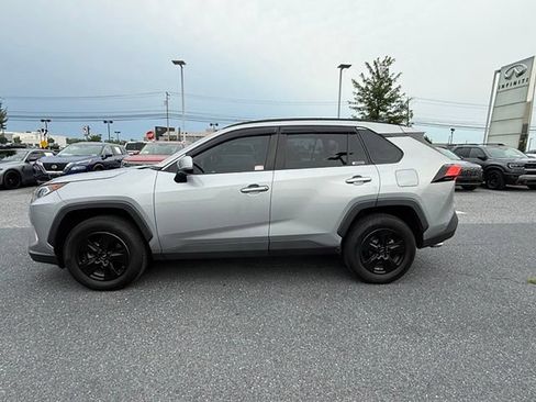 Used 2021 Toyota RAV4 XLE w/ Convenience Package AWD/4WD image 7