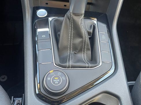 Used 2024 Volkswagen Taos SEL image 24