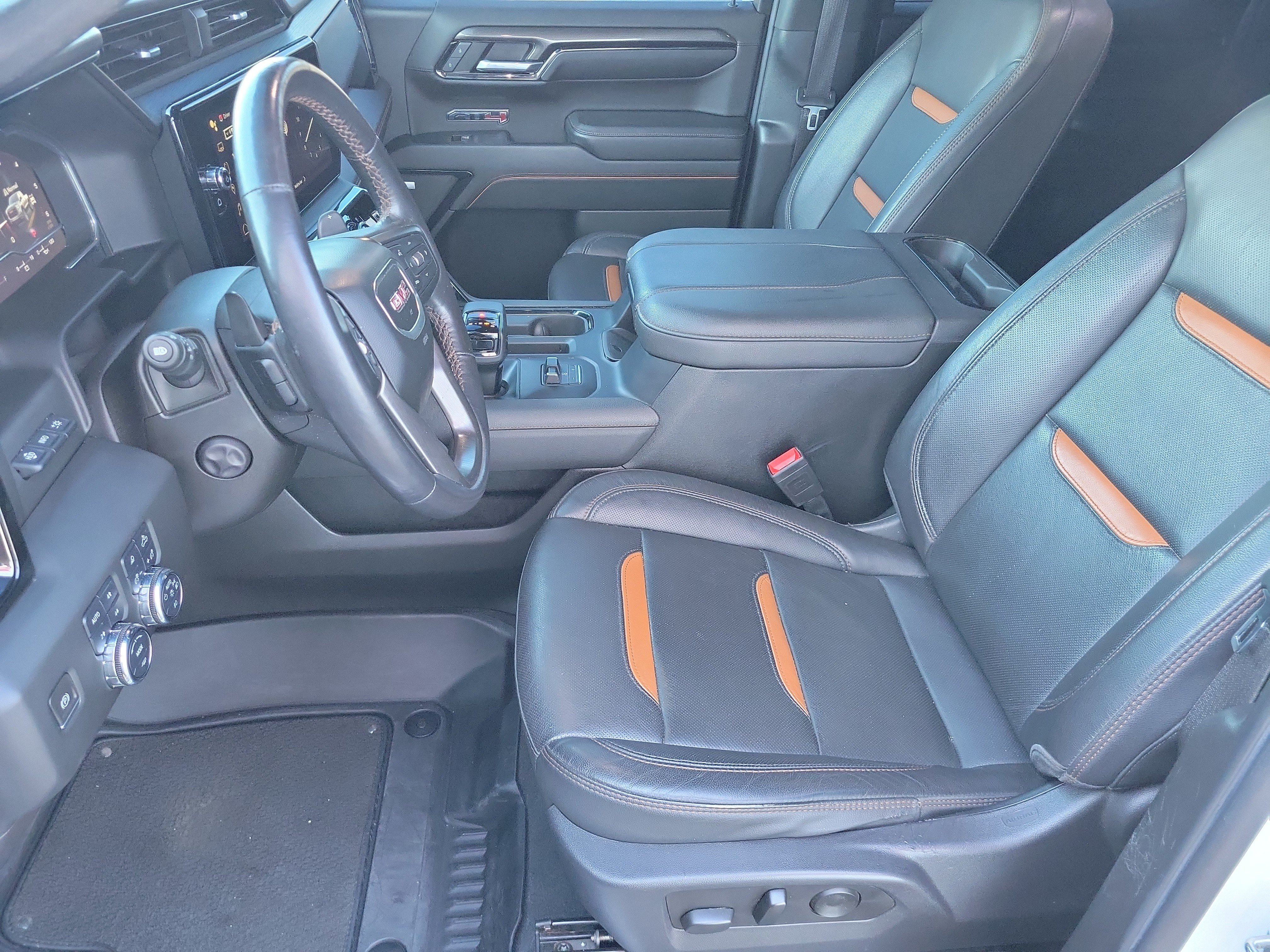 Used 2023 GMC Sierra 1500 AT4 w/ AT4 Premium Package AWD/4WD image 9