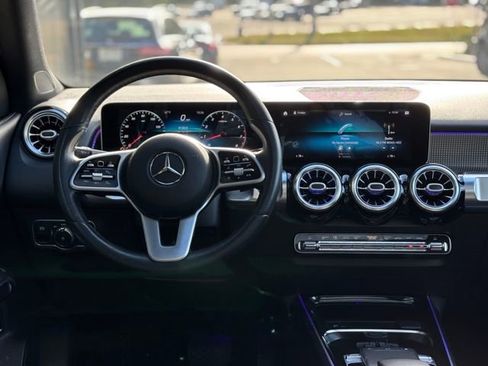 Used 2020 Mercedes-Benz GLB 250 4MATIC image 52