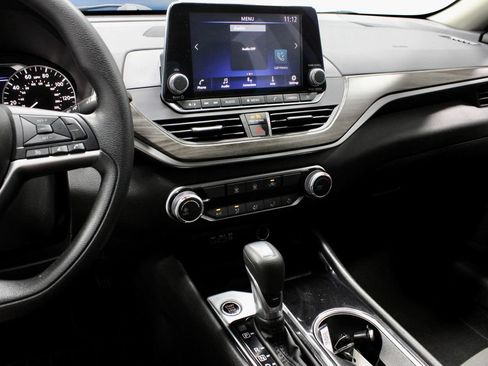 Certified 2024 Nissan Altima 2.5 SV FWD image 31