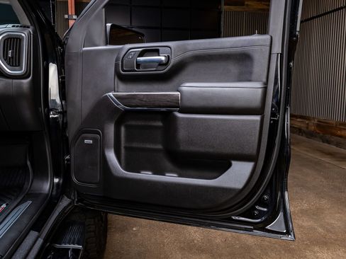 Used 2021 Chevrolet Silverado 1500 LTZ w/ Technology Package image 37