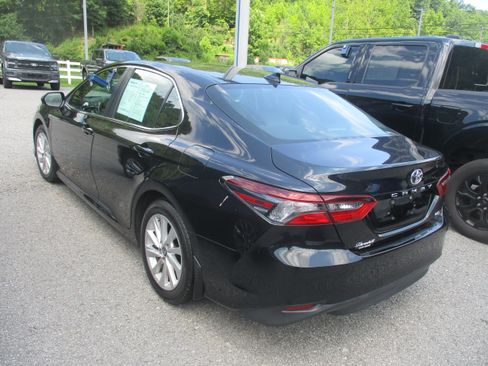 Used 2024 Toyota Camry LE FWD image 6
