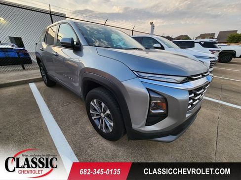 Used 2026 Chevrolet Equinox LT FWD image 1
