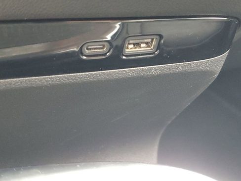 Used 2025 Buick Enclave Sport Touring image 32