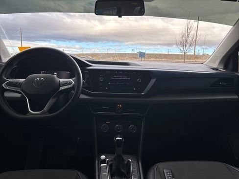 Used 2022 Volkswagen Taos SE image 12