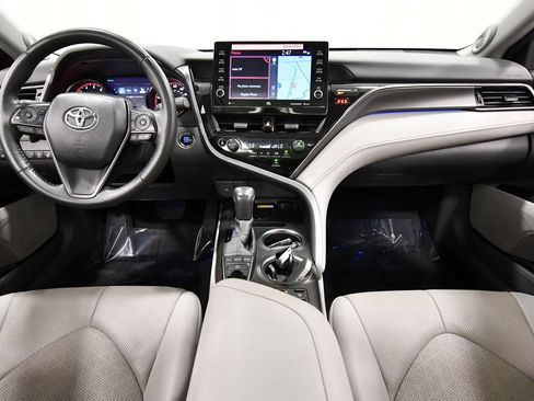 Used 2024 Toyota Camry XSE w/ Navigation Package FWD image 3