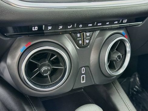 Used 2021 Chevrolet Blazer LT FWD image 15