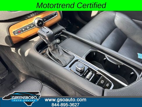 Used 2021 Volvo XC90 T6 Momentum w/ Protection Package image 33