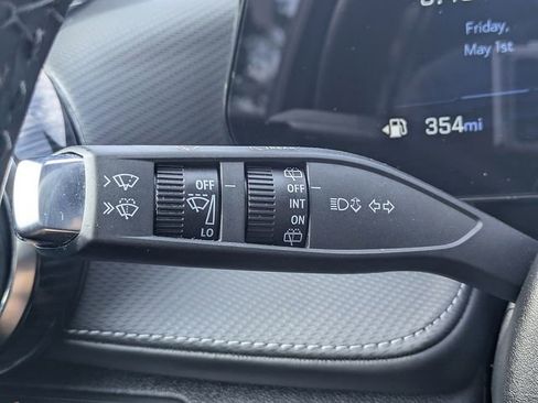 Used 2025 Chevrolet Equinox LT FWD image 25