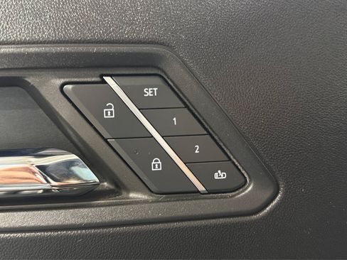 Used 2023 GMC Canyon Denali AWD/4WD image 17