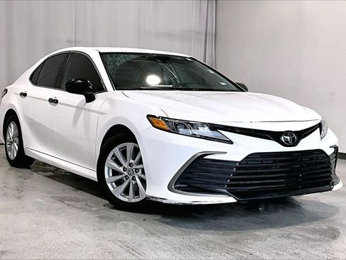 Used 2023 Toyota Camry LE FWD image 1