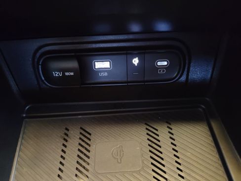 Used 2023 Kia Sportage EX image 5