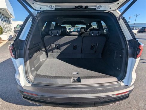 New 2026 GMC Acadia AT4 w/ Luxury Package image 12