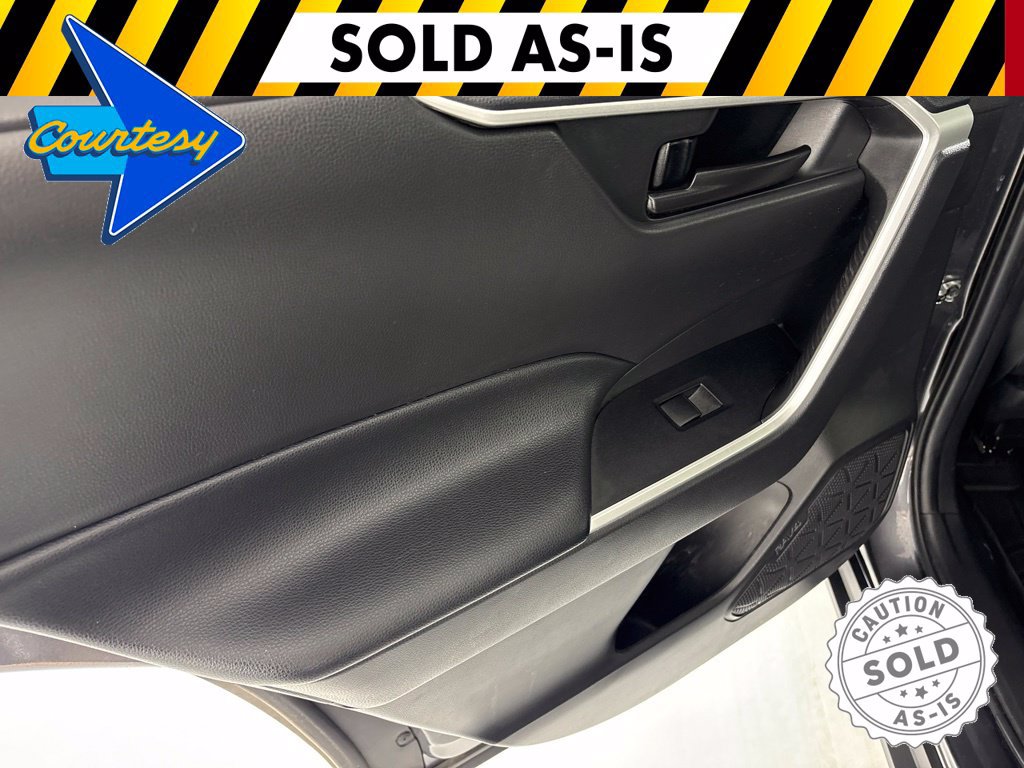 Used 2021 Toyota RAV4 LE w/ Carpet Mat Package (TMS) FWD image 20