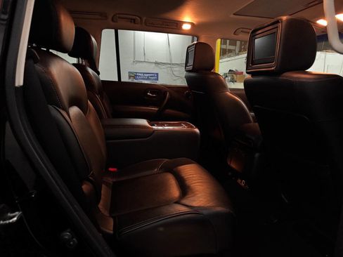 Used 2017 INFINITI QX80 2WD w/ Driver Assistance Package image 16