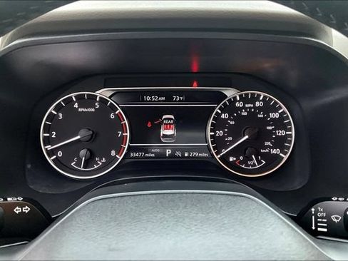 Used 2025 Nissan Rogue SV AWD/4WD image 13