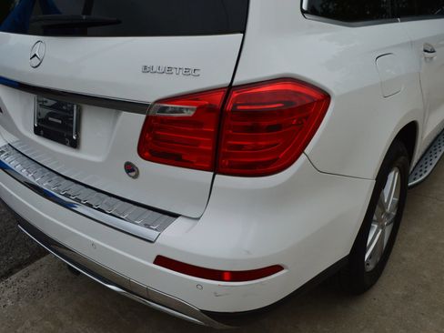 Used 2015 Mercedes-Benz GL 320 BlueTEC 4MATIC image 9
