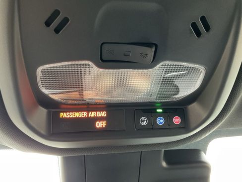 Used 2025 Buick Envista Preferred image 28