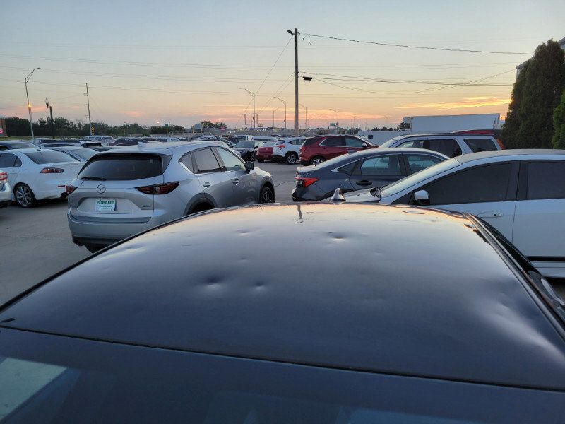 Used 2021 Nissan Versa SV FWD image 12