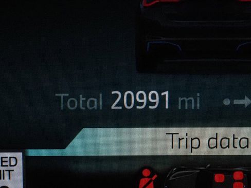 Used 2024 BMW i4 xDrive40 image 21