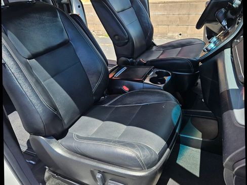 Used 2017 Toyota Sienna SE image 8