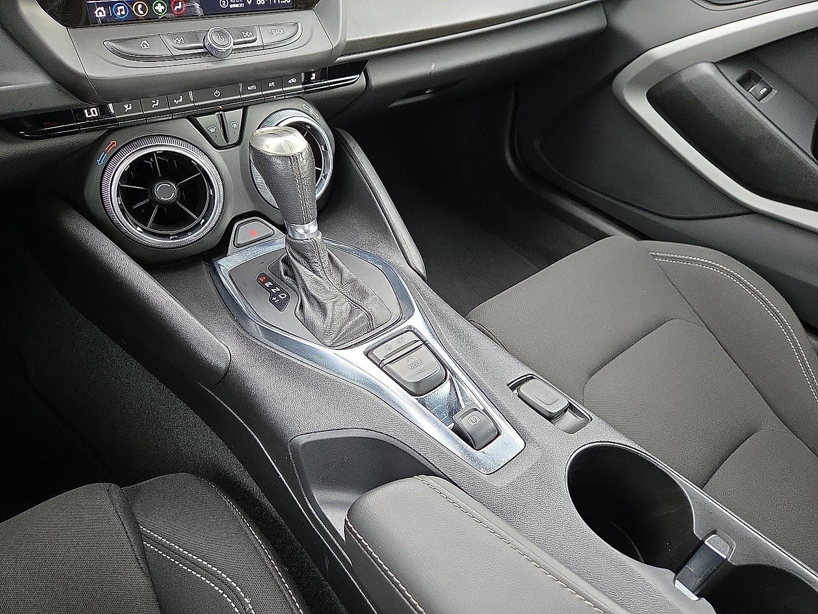 Certified 2022 Chevrolet Camaro SS RWD image 25