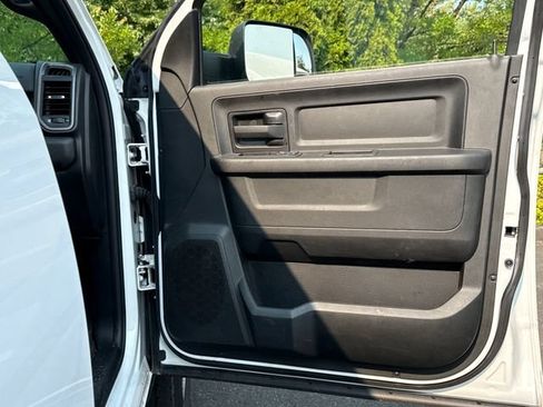 Used 2022 RAM 2500 Tradesman w/ Chrome Appearance Group AWD/4WD image 19