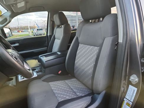 Used 2018 Toyota Tundra SR5 w/ TRD Off Road Package image 23