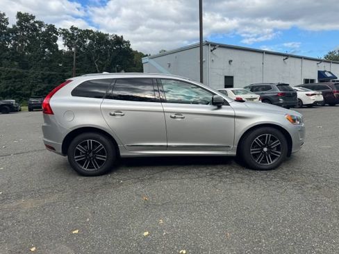 Used 2016 Volvo XC60 T6 w/ Climate Package AWD/4WD image 6