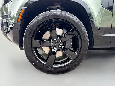 New 2026 Land Rover Defender 110 X-Dynamic SE AWD/4WD image 40