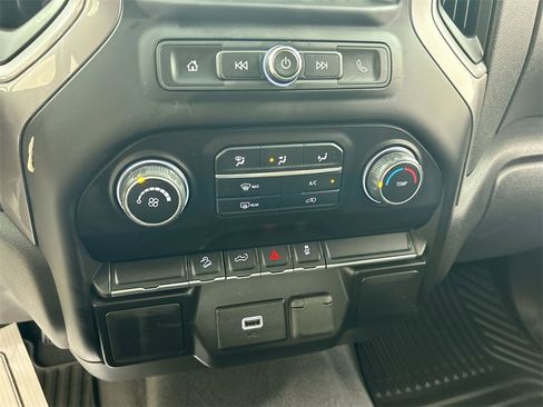 Used 2019 Chevrolet Silverado 1500 Custom Trail Boss w/ Custom Convenience Package image 16