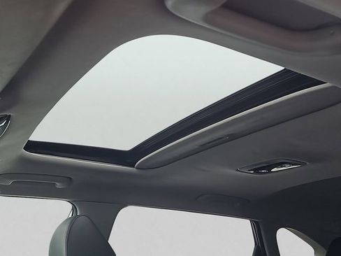 Used 2022 Kia Seltos EX image 16