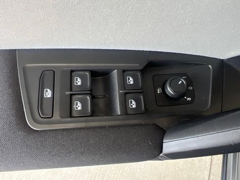 Used 2020 Volkswagen Tiguan S AWD/4WD image 50