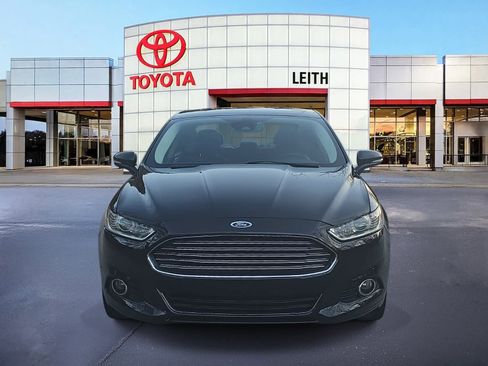 Used 2014 Ford Fusion Titanium image 2