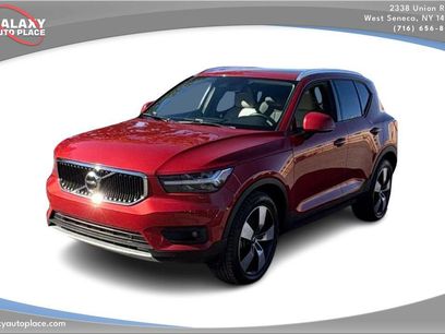 Used 2019 Volvo XC40 T5 Momentum