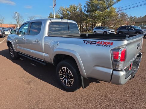 Certified 2022 Toyota Tacoma SR5 image 5