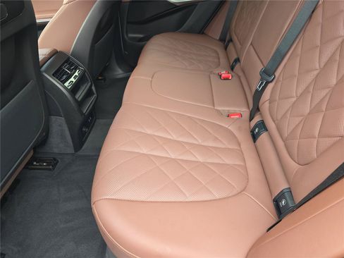 Used 2024 BMW X5 sDrive40i w/ M Sport Package RWD image 15